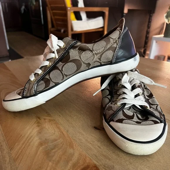 Coach 8,5 - Picture 2 of 5